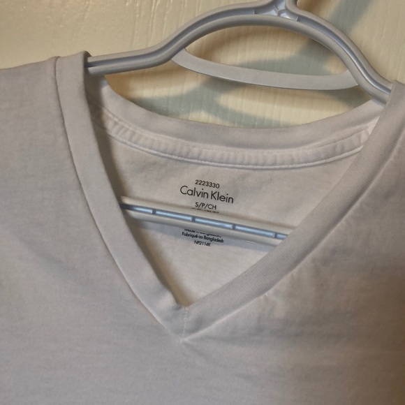 2/$10 Calvin Klein Men’s V-neck t-shirt - Picture 1 of 3